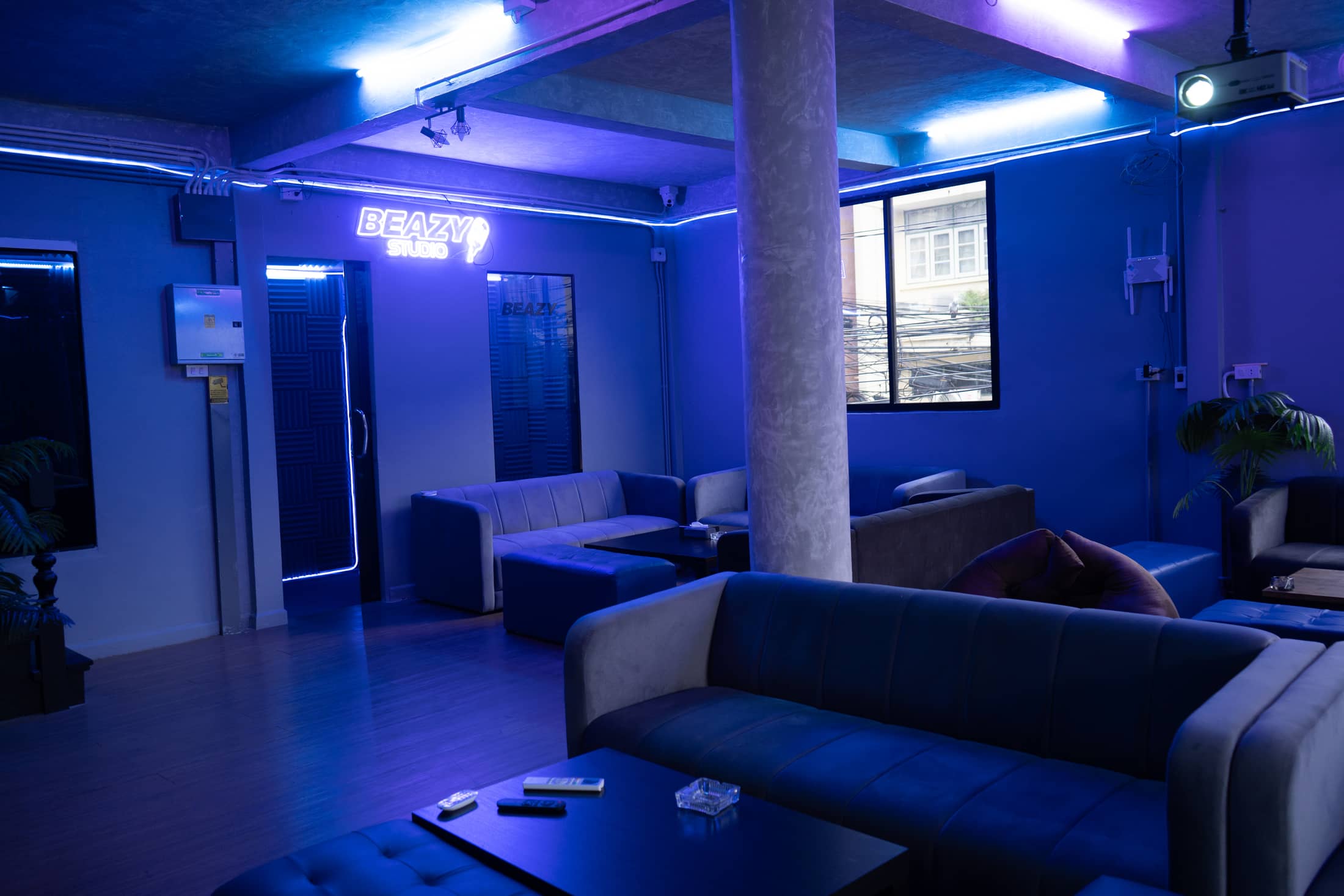 Inside BEAZY Studio, Sathorn 11